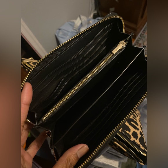 Coach Leopard Print Women's Bag and Wallet - Picture 7 of 7